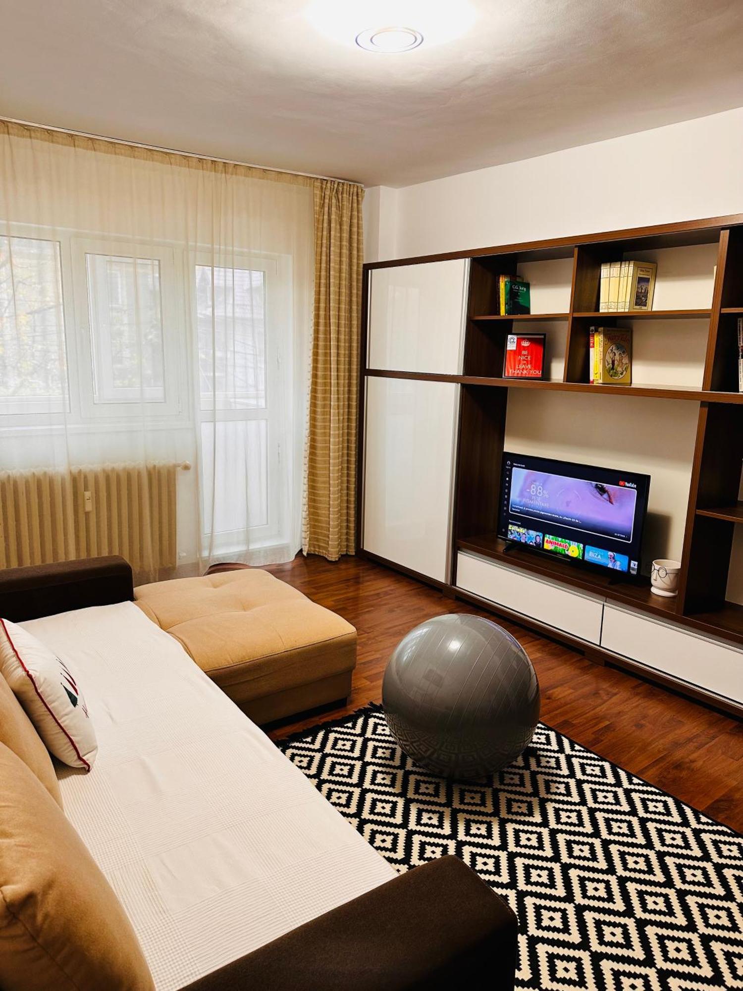 Euro Apartment Bucharest Exterior photo